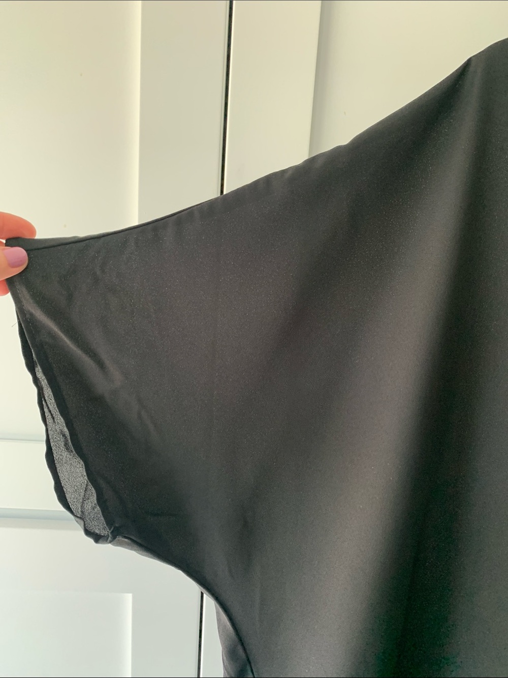 Oversized Show Me Your MuMu Black V-Neck Short Sleeve Cover up, Size S. - Picture 4 of 9